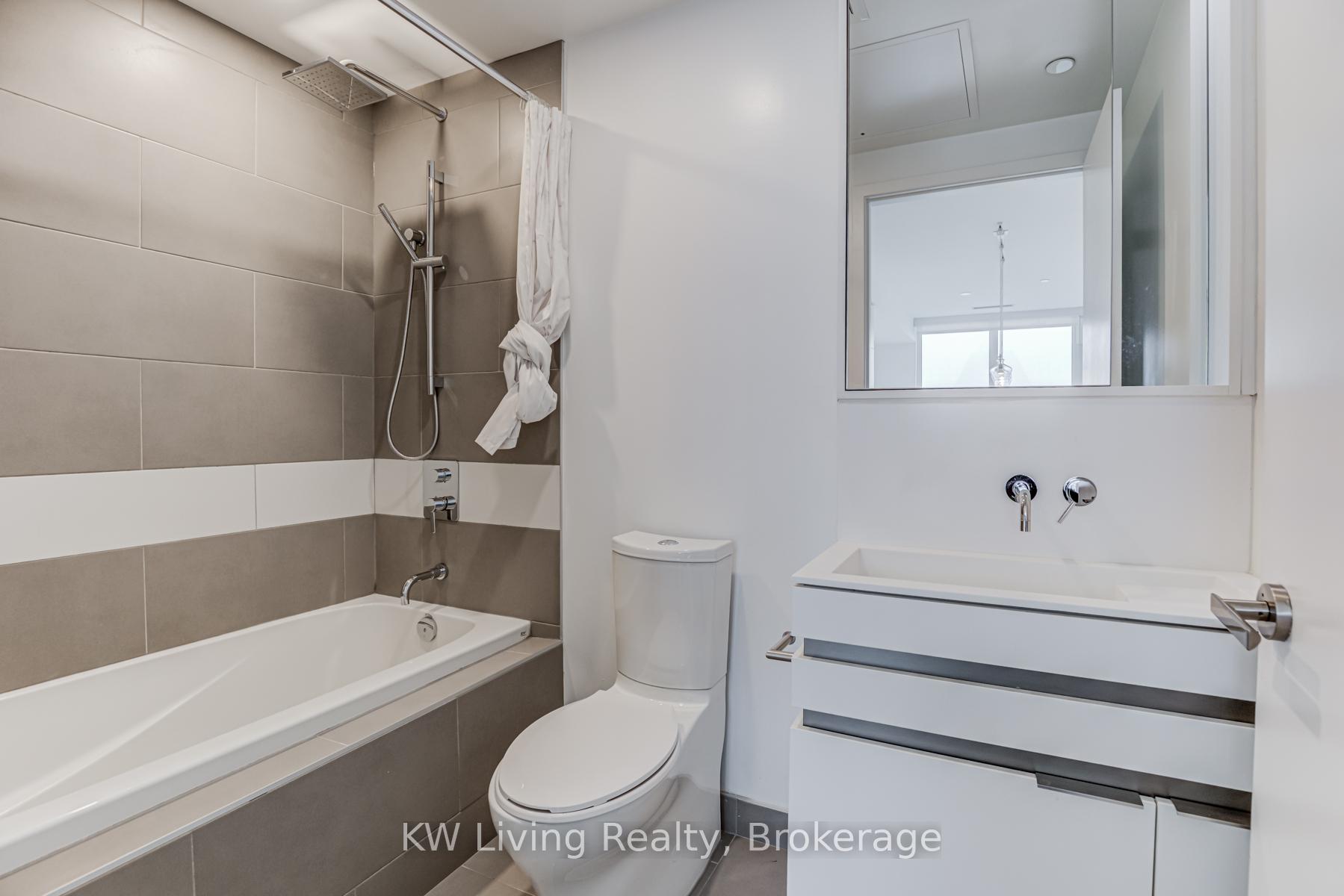 1 Bedroom Condo at 197 Yonge, Toronto For sale