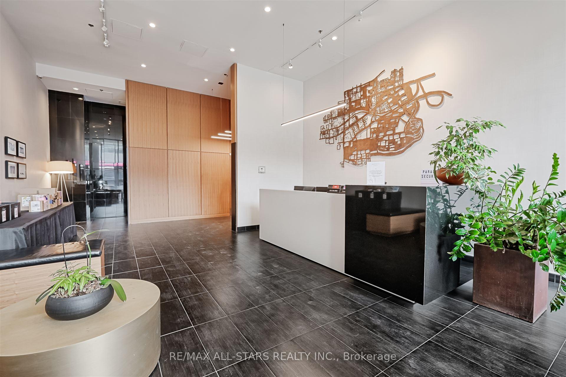 2 Bedrooms Condo at 510 King, Toronto For sale