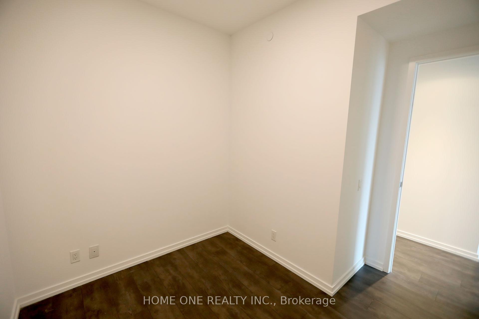2 Bedrooms Condo at 1000 Portage,  Vaughan For sale