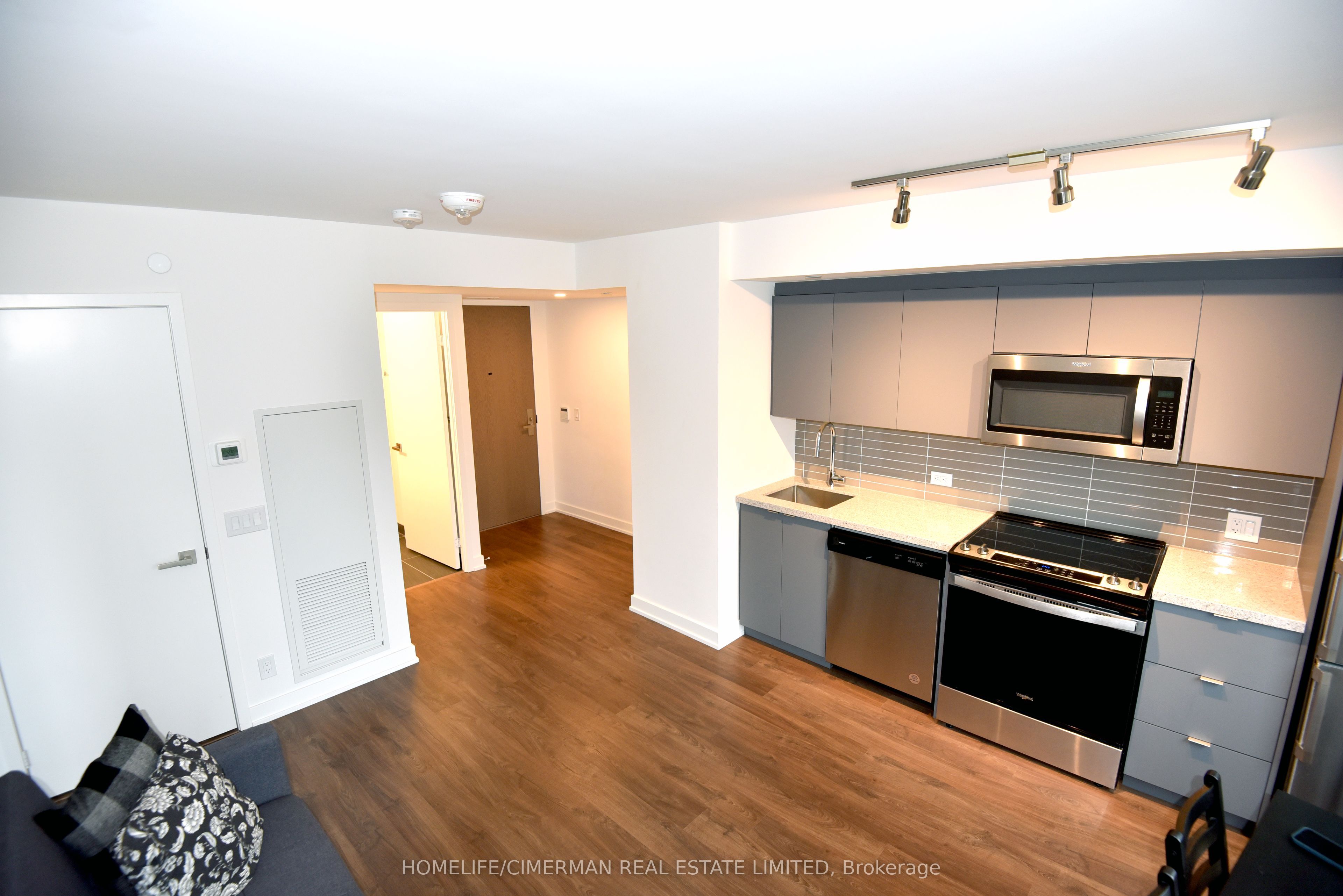 #410 - 30 Tretti Way, Toronto, ON M3H 0E3