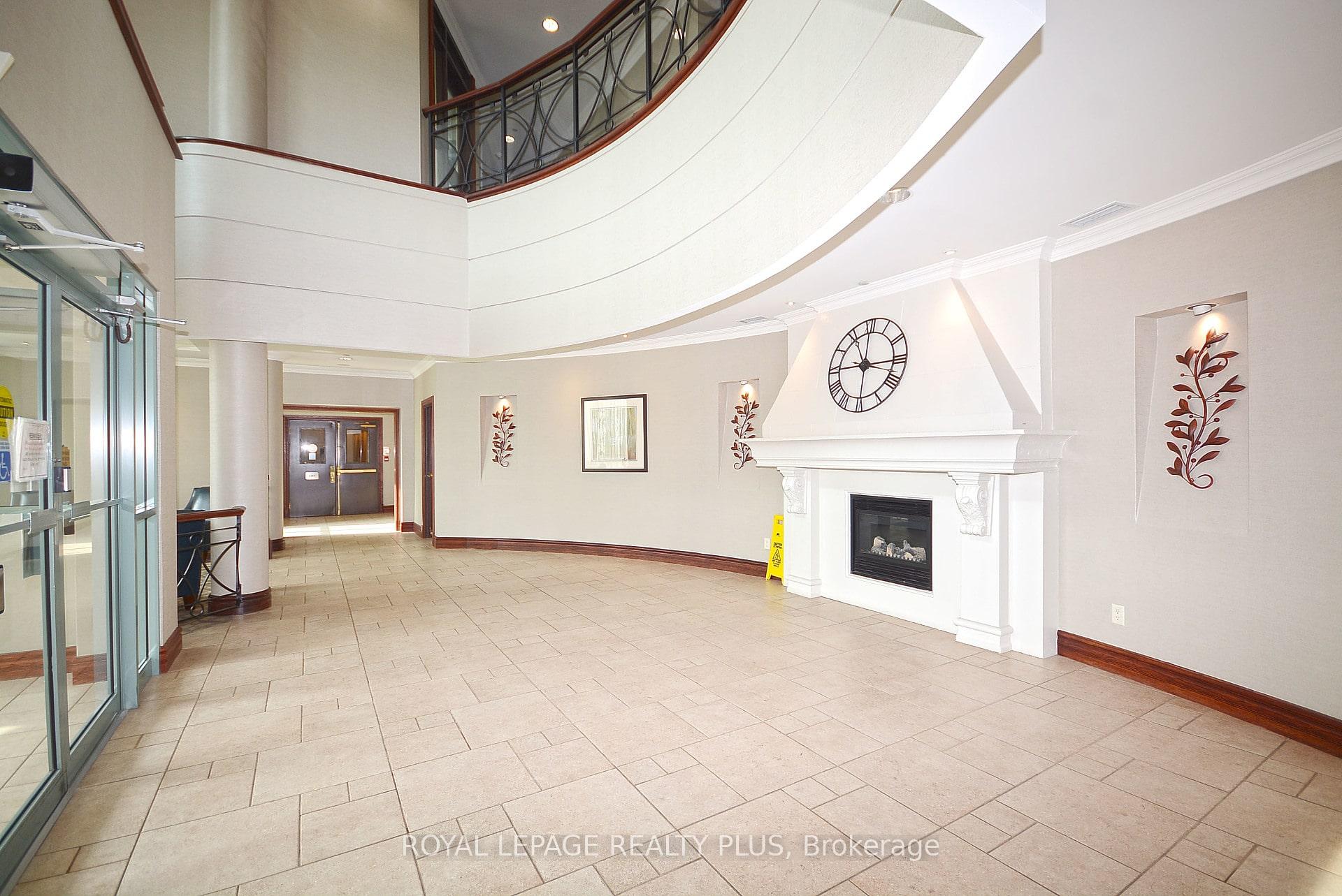1 Bedroom Condo at 2545 Erin Centre,  Mississauga For sale