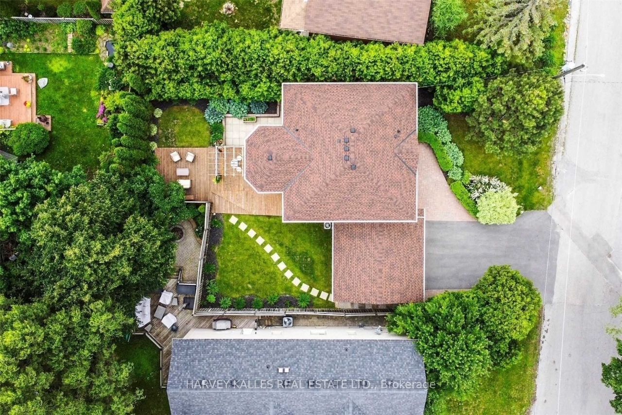 33 Rosemary Avenue