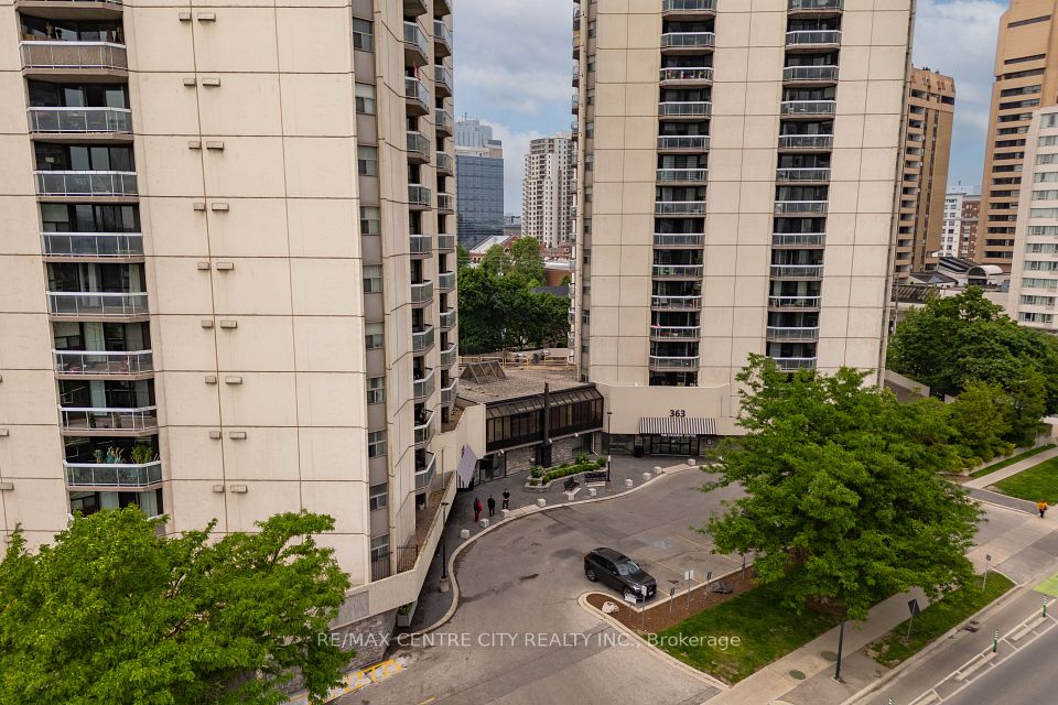 363 Colborne