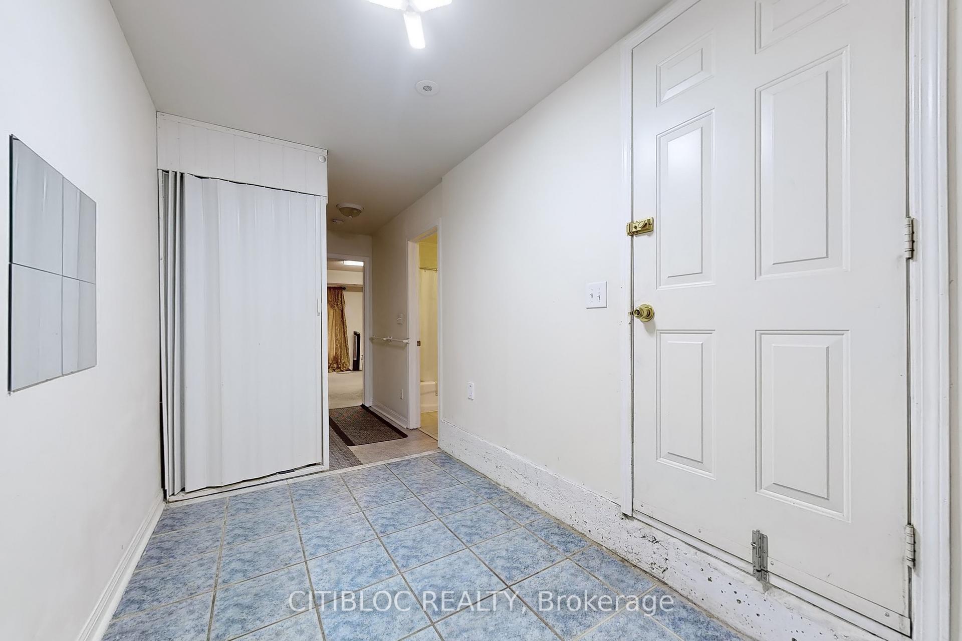 4 Bedrooms Condo at 3029 Finch, Toronto For sale