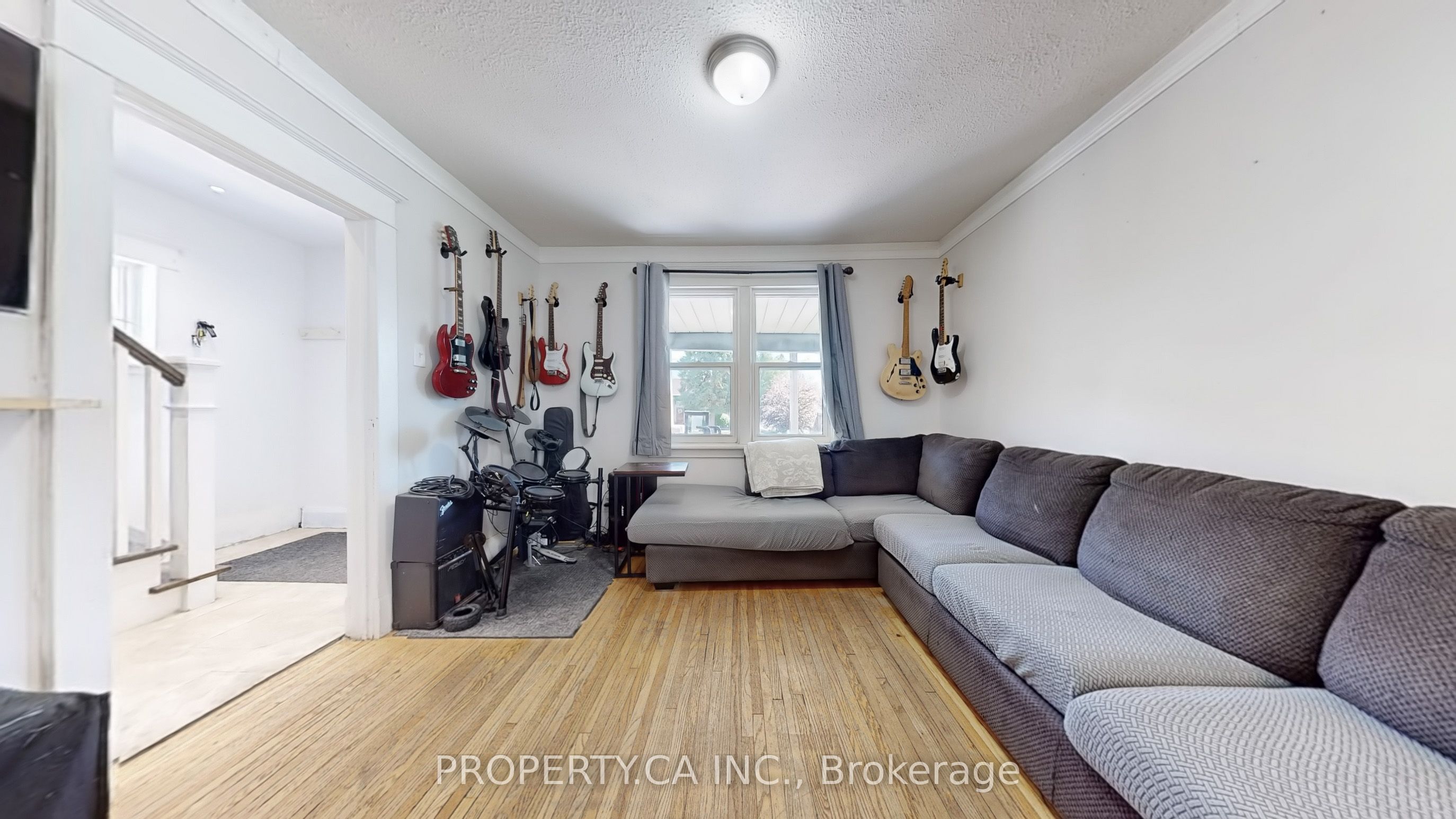 106 Park Road S