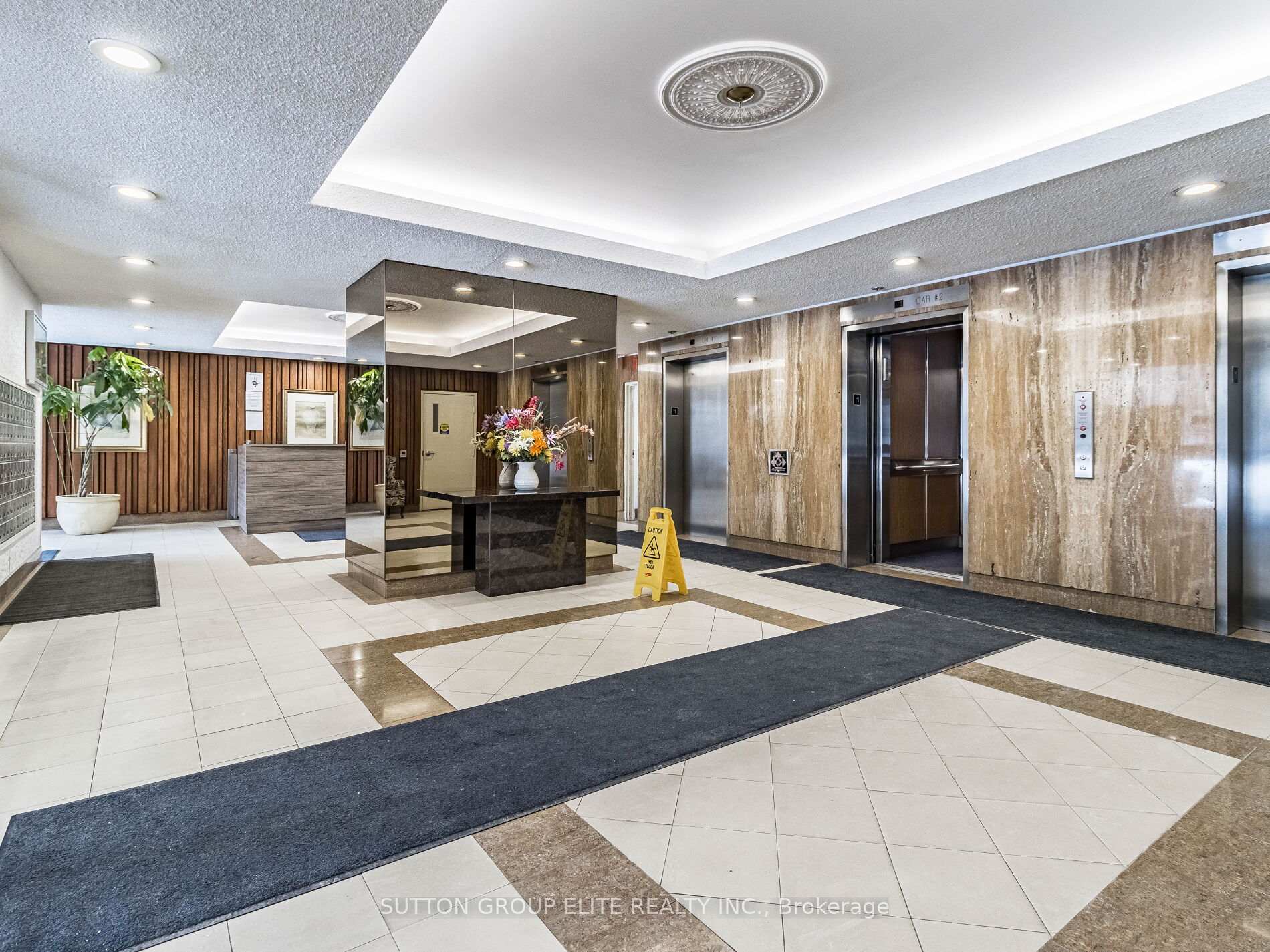 2 Bedrooms Condo at 50 Elm, Mississauga For sale