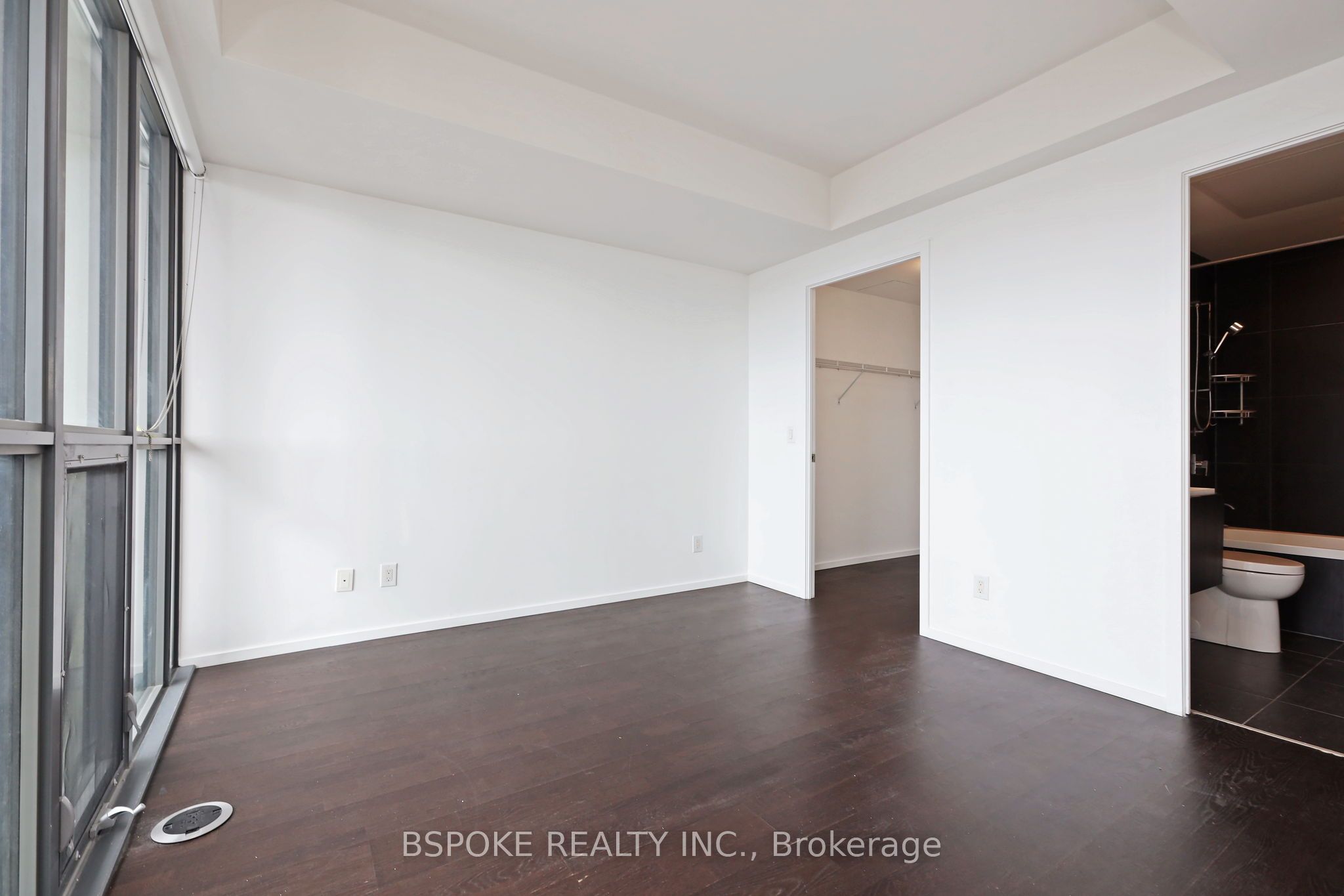 101 Charles Street E, #4402