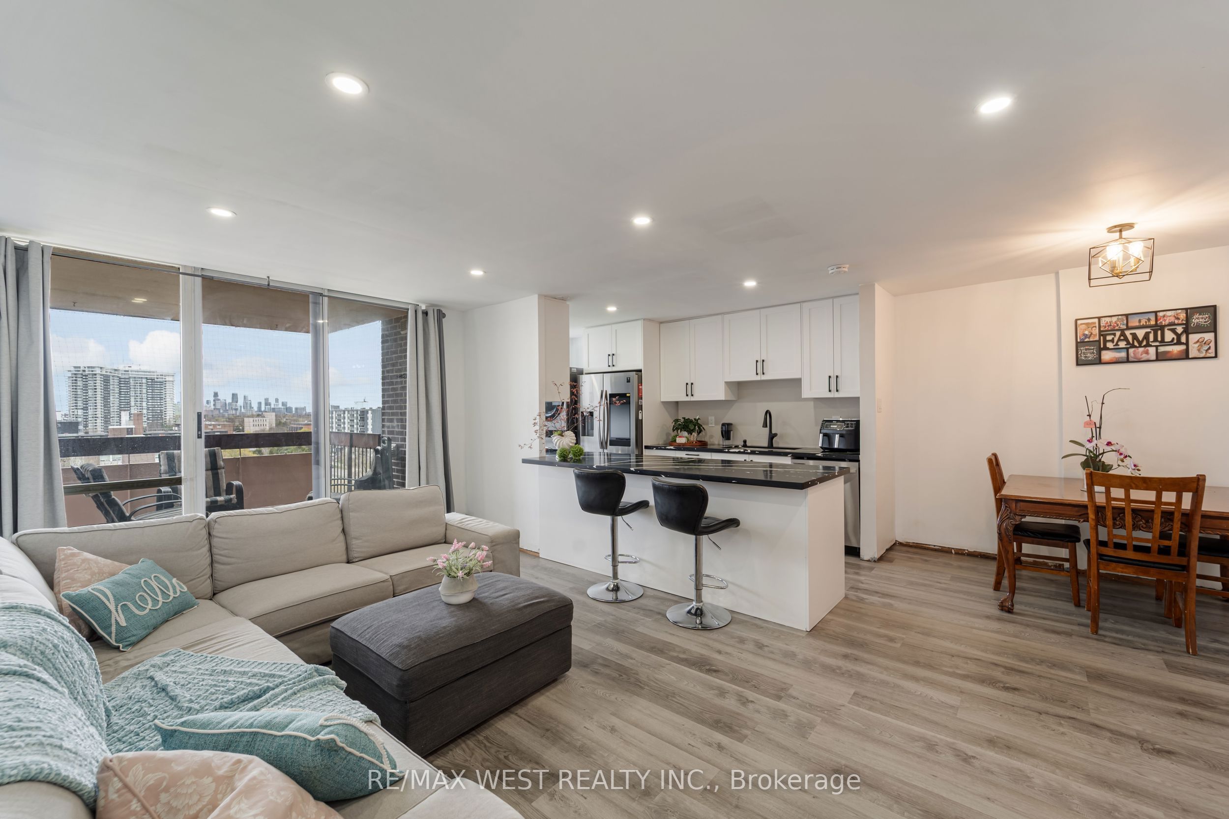 1615 Bloor Street, #1001