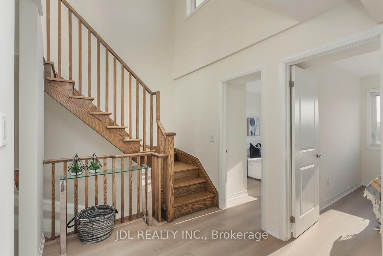 2 Bedrooms Condo at 175 William Duncan Rd,  Toronto For sale