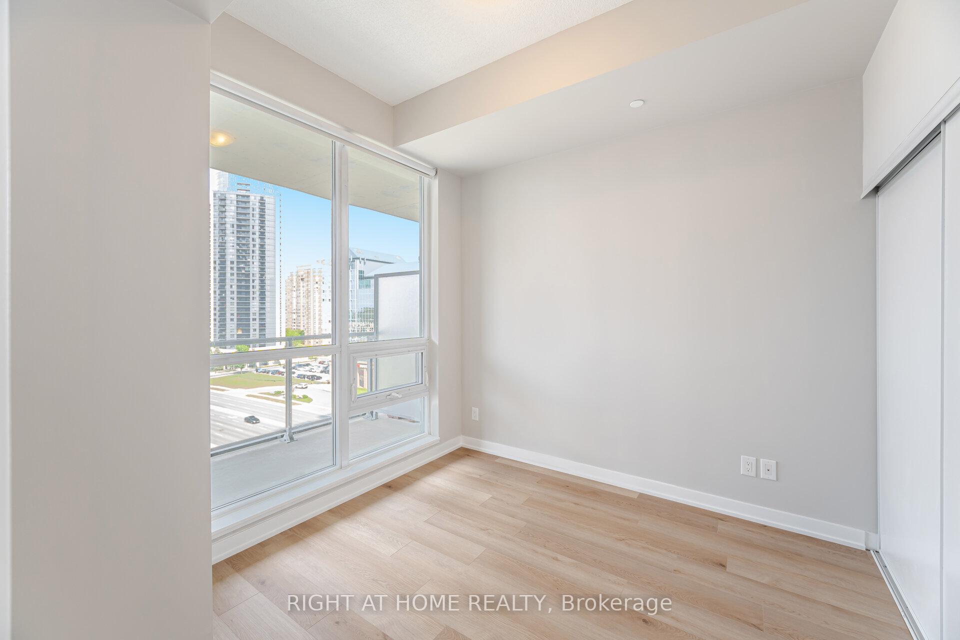 2 Bedrooms Condo at 4011 Brickstone, Mississauga For sale