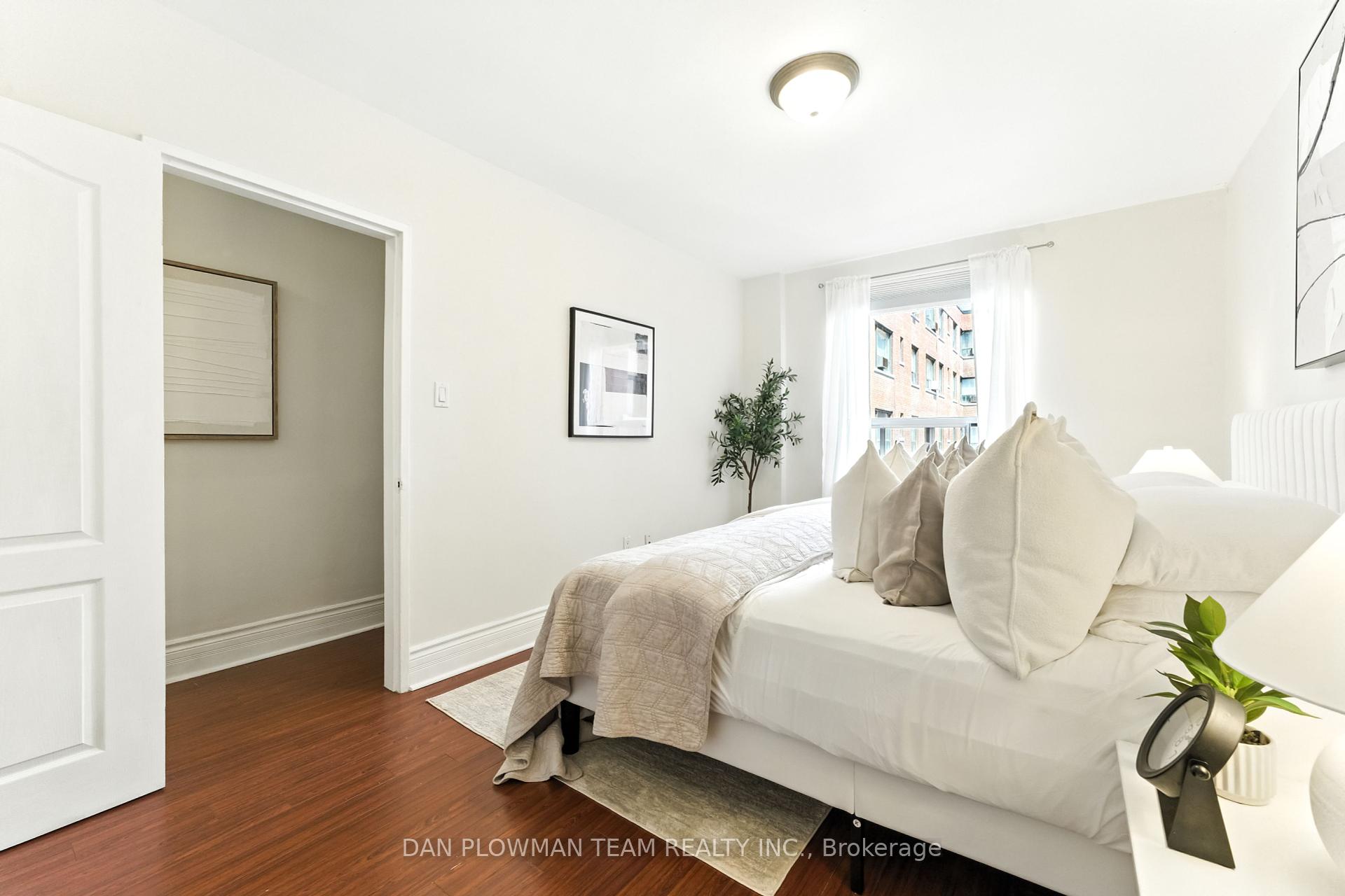 1 Bedroom Co-op at 2550 Bathurst, Toronto For sale