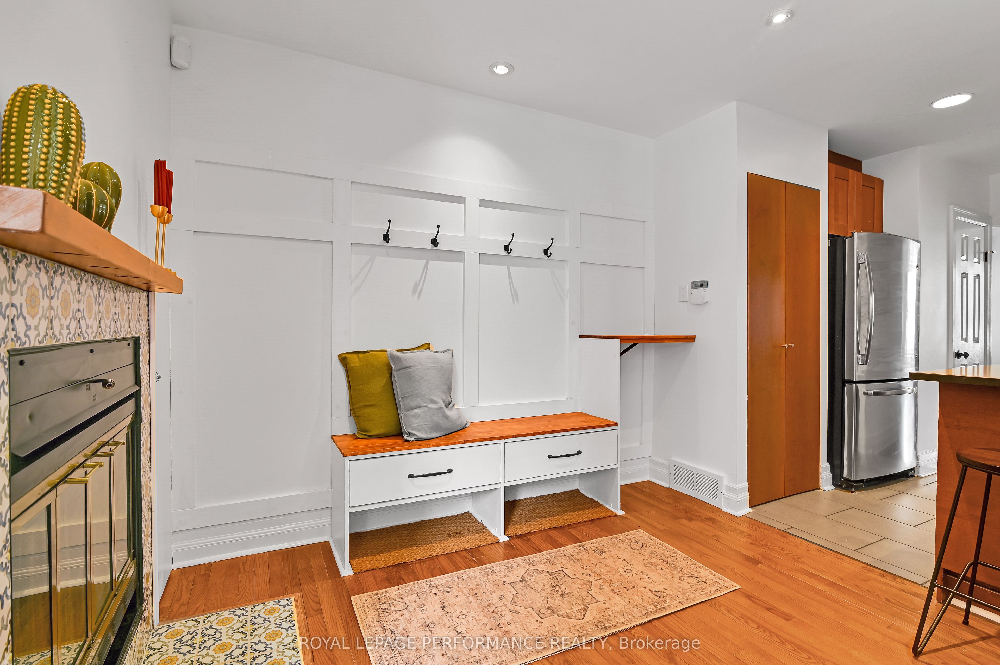 194 Charlotte Street, LowerTownSandyHill, ON K1N 8K9