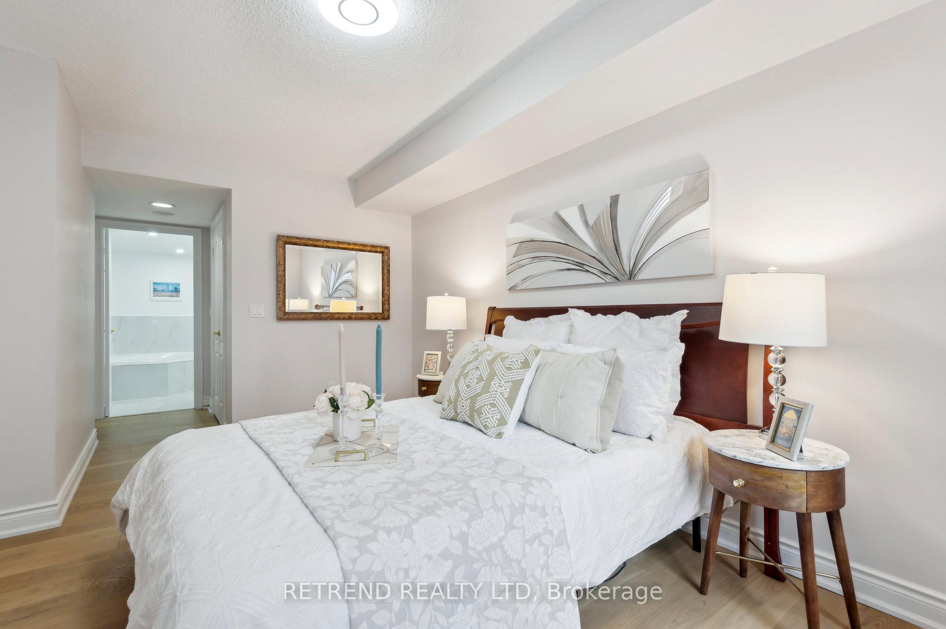 4 Bedrooms Condo at 880 Grandview,  Toronto For sale