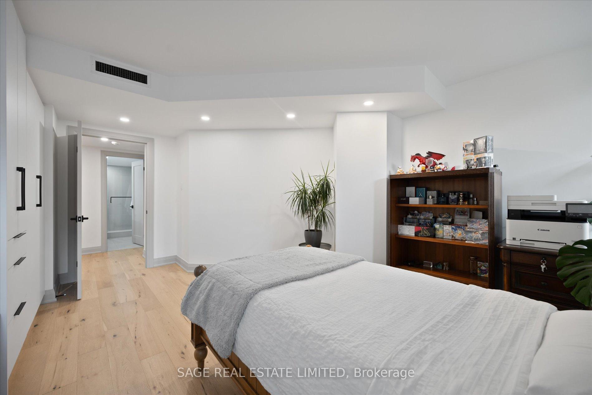 3 Bedrooms Condo at 160 Frederick, Toronto For sale