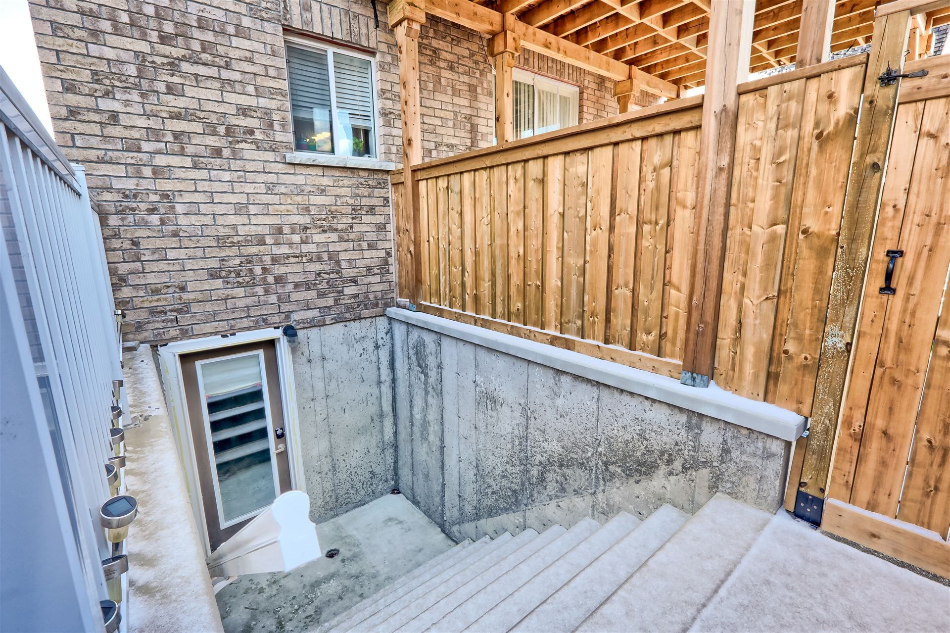 91 Haskins Crescent Lower Level