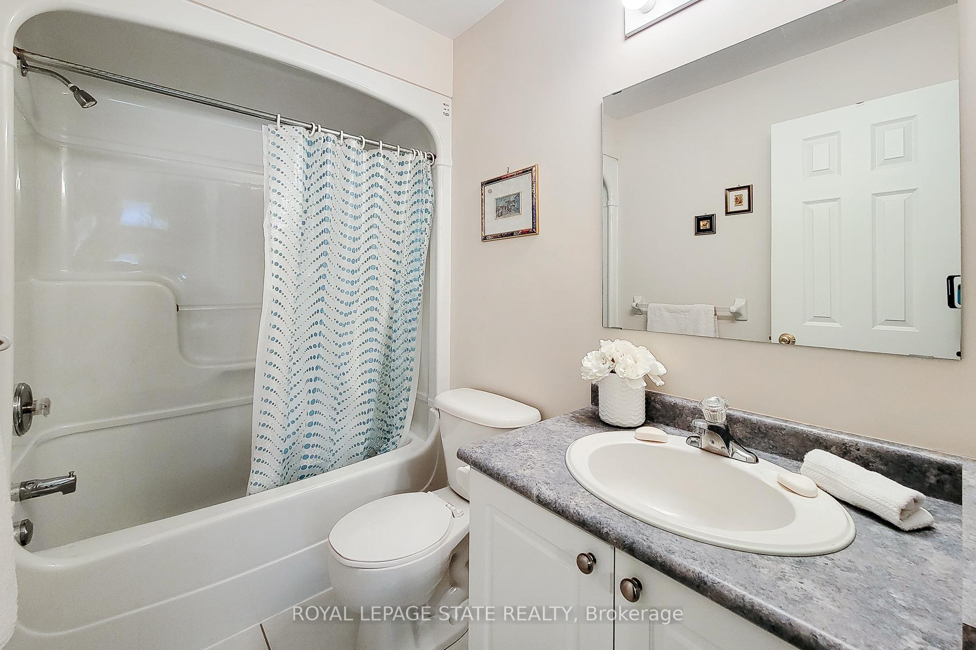 2 Bedrooms Condo at 751 Rymal, Hamilton For sale