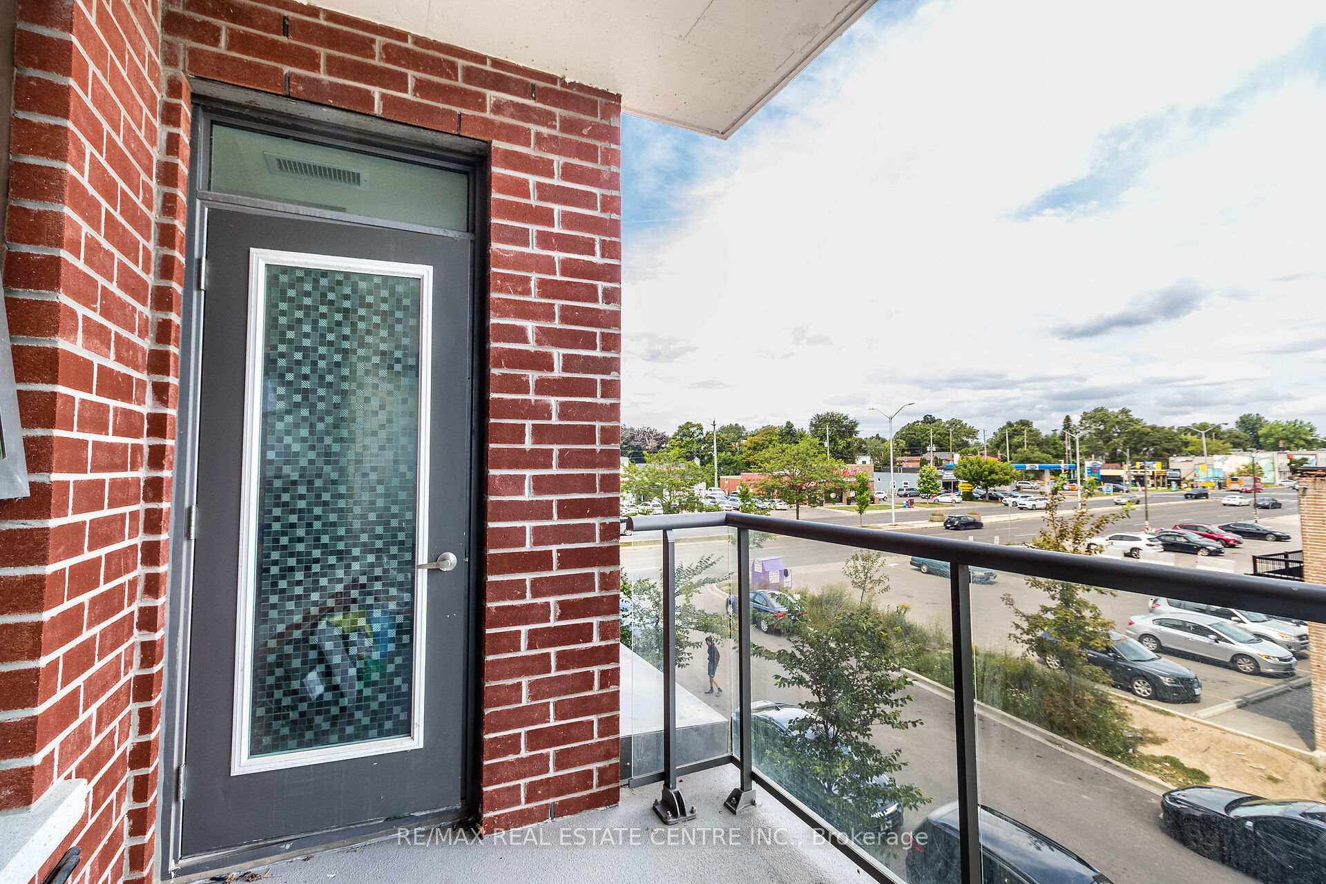 2 Bedrooms Condo at 22 East Haven,  Toronto For sale