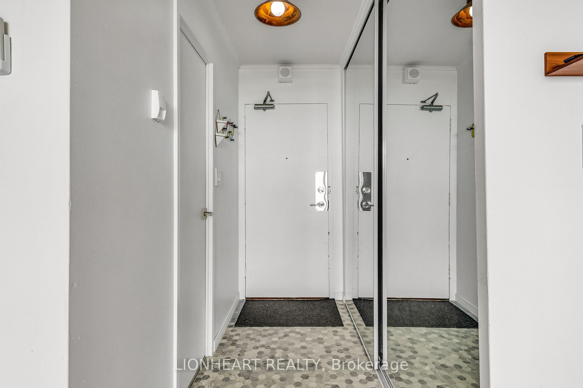 Condo at 40 Homewood, Toronto For sale