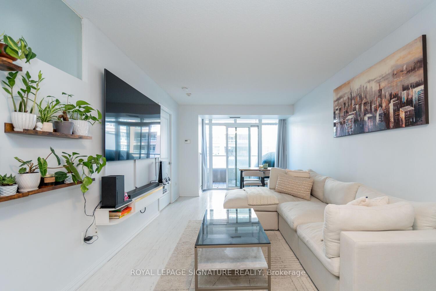 2 Bedrooms Condo at 75 East Liberty, Toronto For sale
