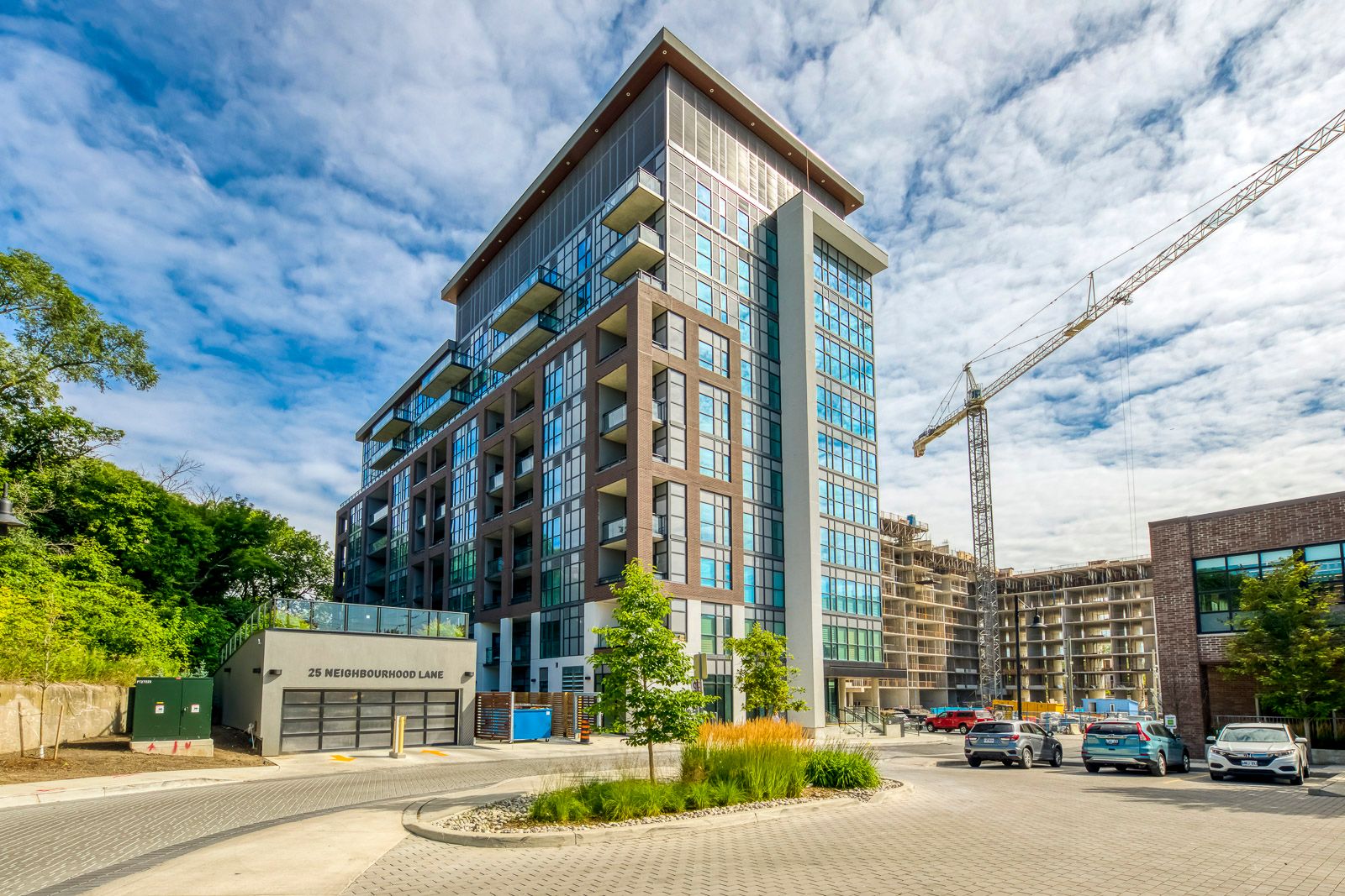 25 Neighbourhood Lane Unit# 414 Toronto W07 Ontario M8Y 0C4