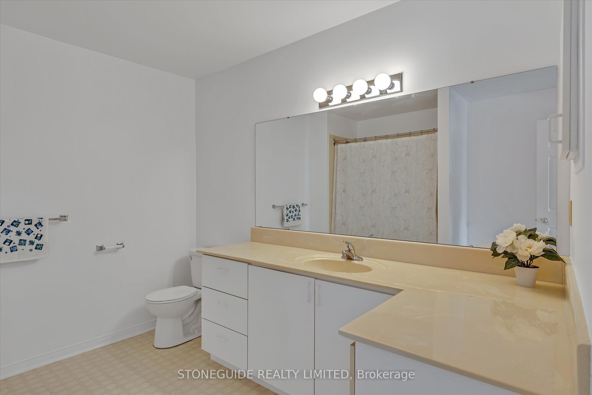 1099 Clonsilla Avenue, #116A