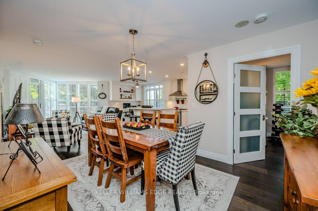 2 Bedrooms Condo at 1150 Parkwest, Mississauga For sale
