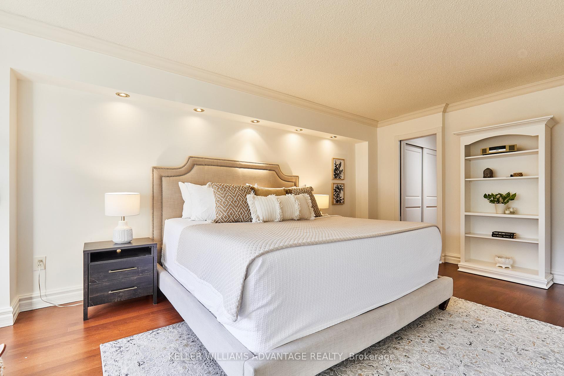2 Bedrooms Condo at 2045 Lake Shore, Toronto For sale