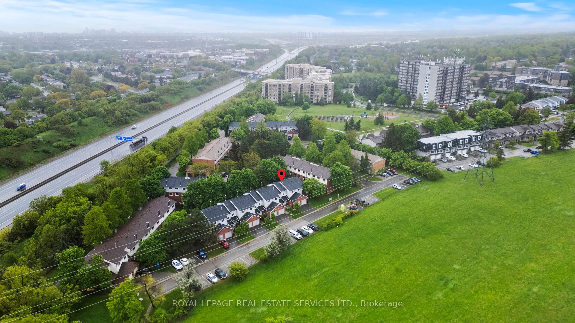 3 Bedrooms Condo at 2065 Amherst Heights, Burlington For sale
