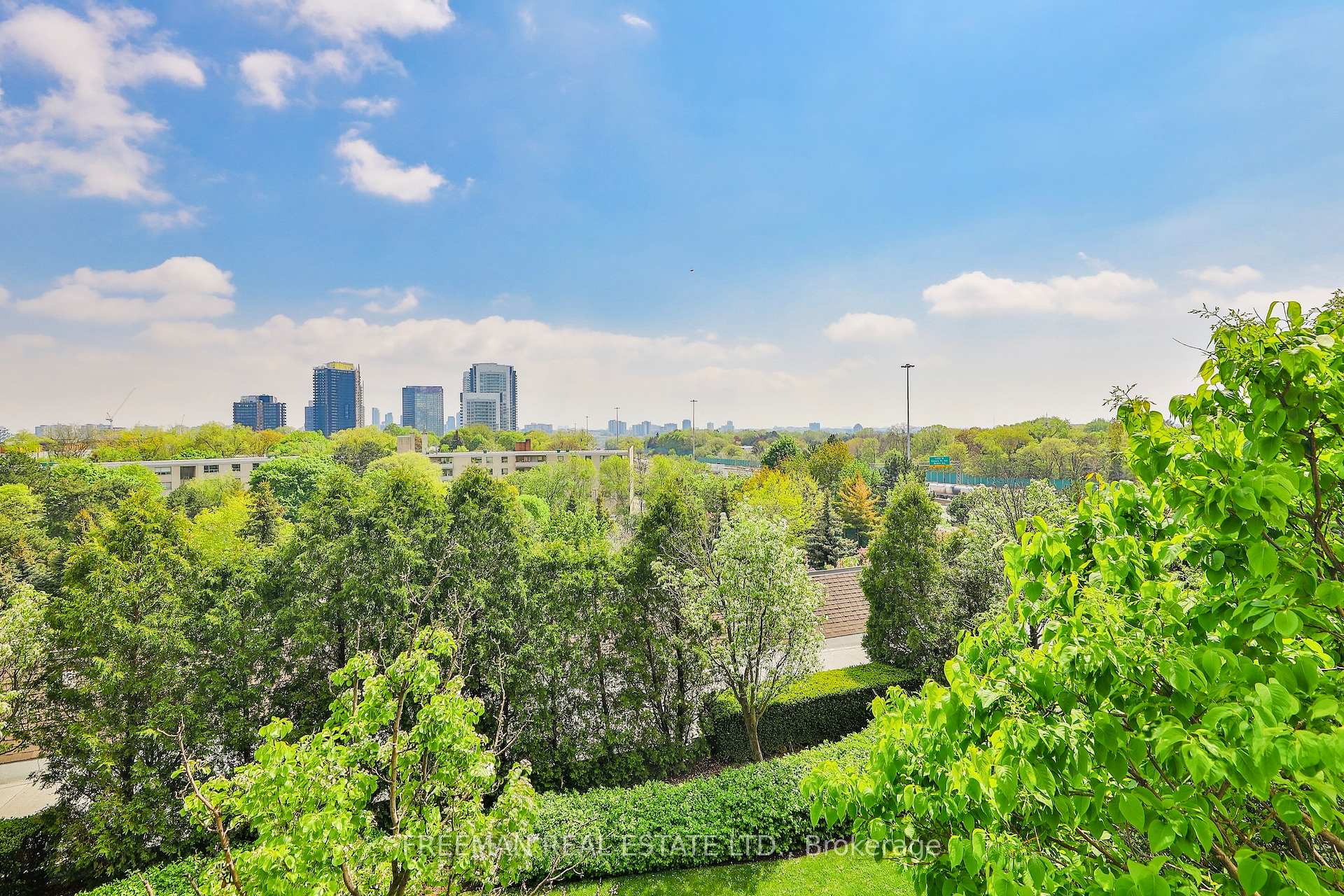 1 Bedroom Condo at 3 Rean Dr, Toronto For sale