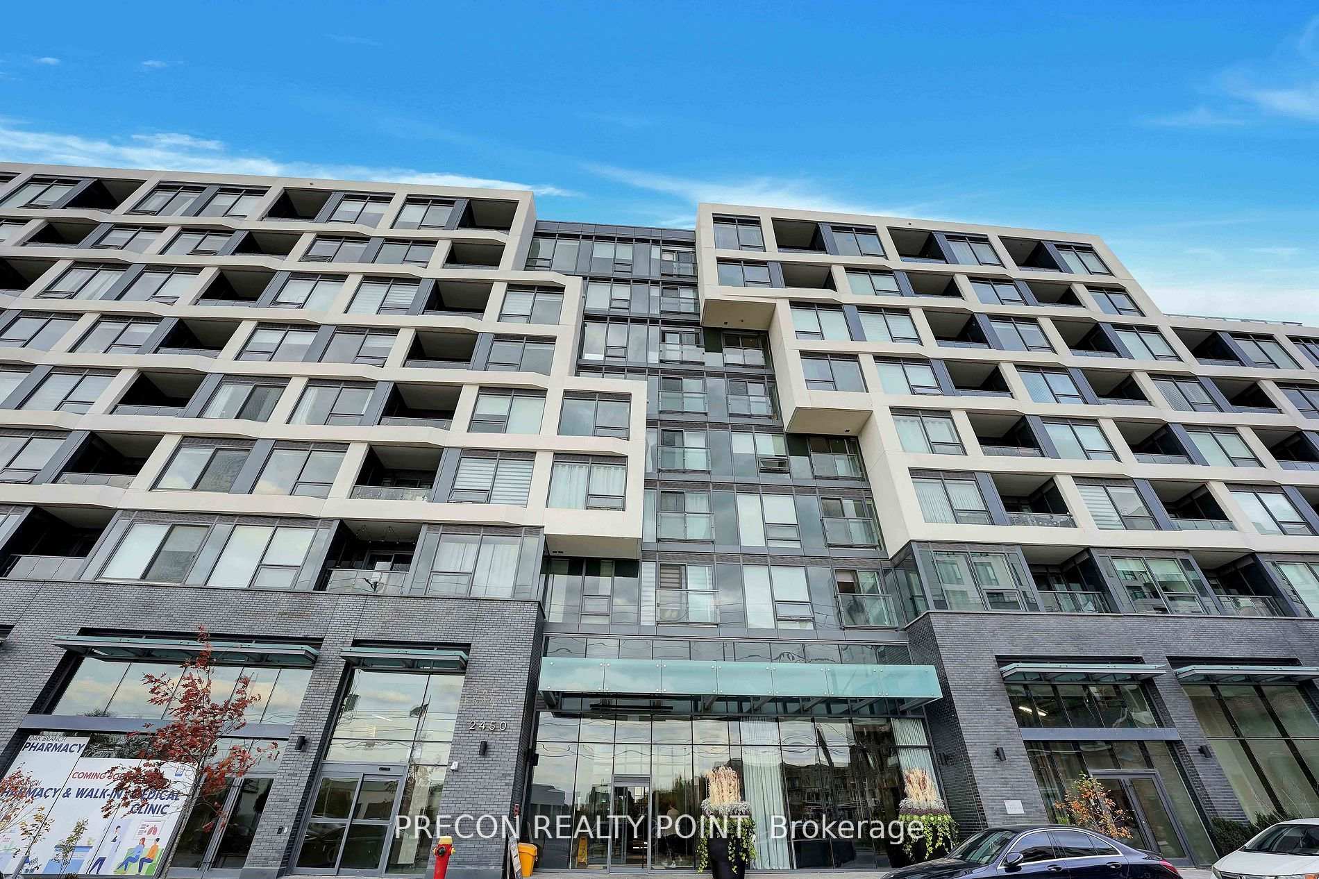 2 Bedrooms Condo at 2450 Old Bronte, Oakville For sale