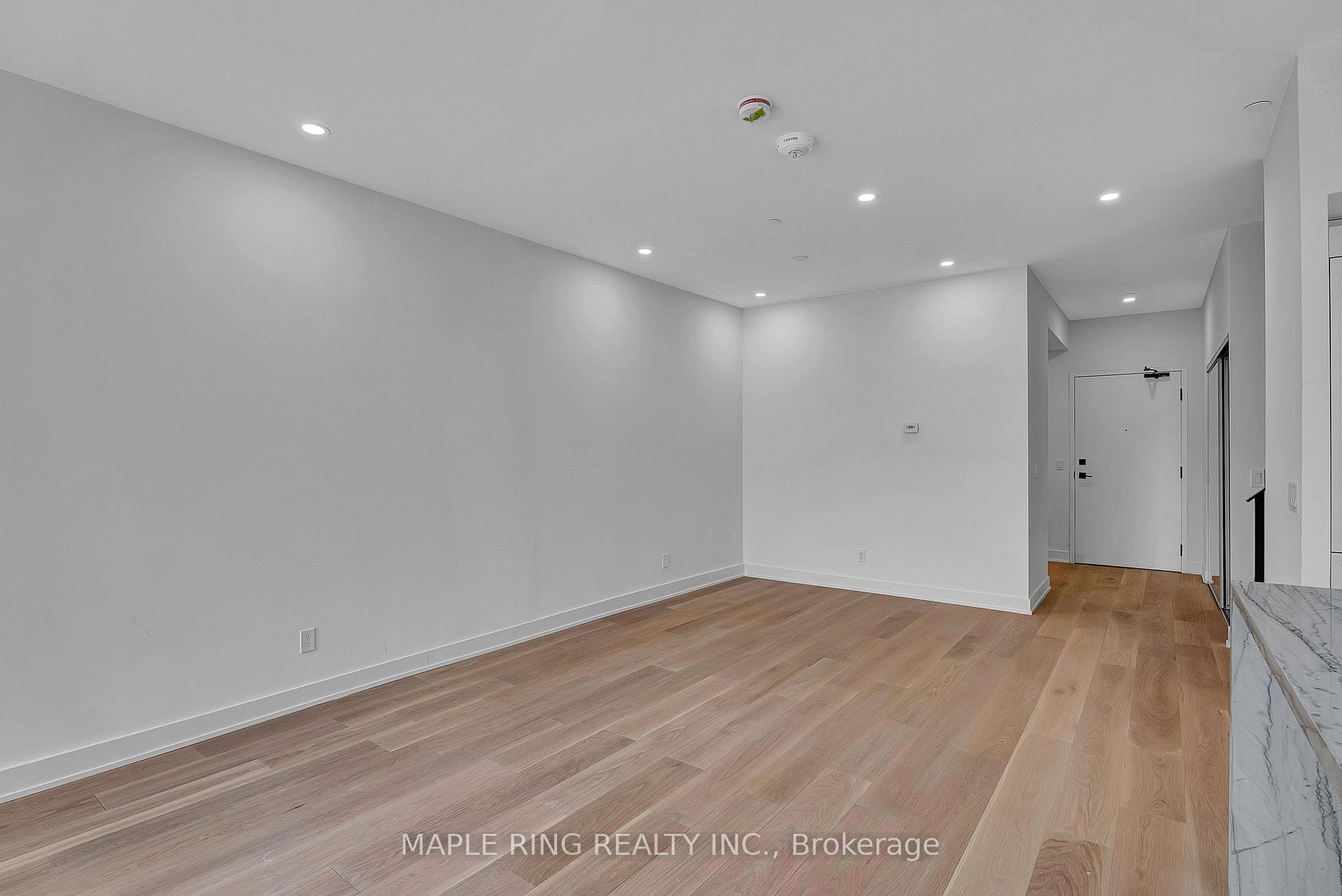 2 Bedrooms Condo at 2485 Taunton,  Oakville For sale
