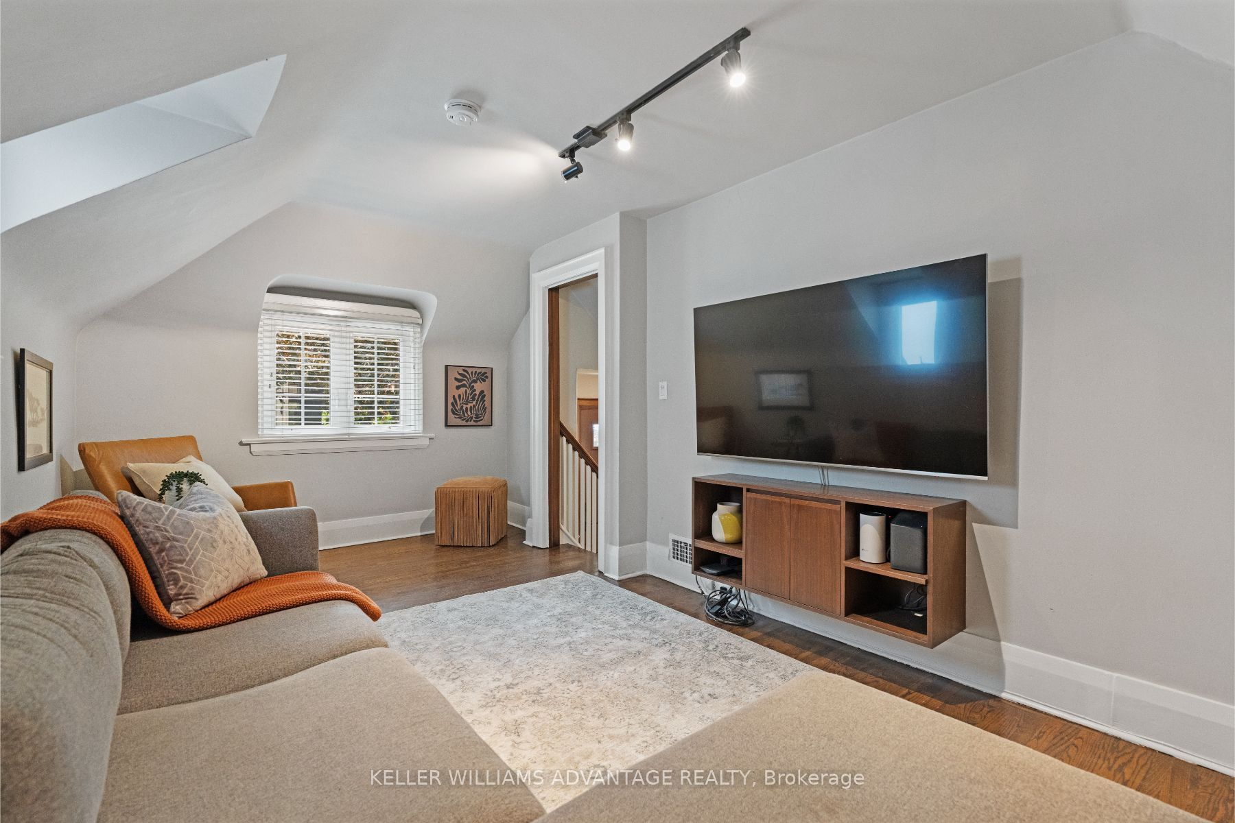 387 Elm Road