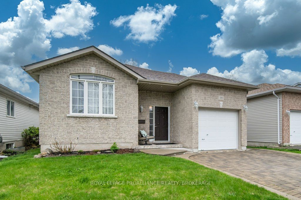 318 Boxwood Street, Kingston, ON K7M 0B3