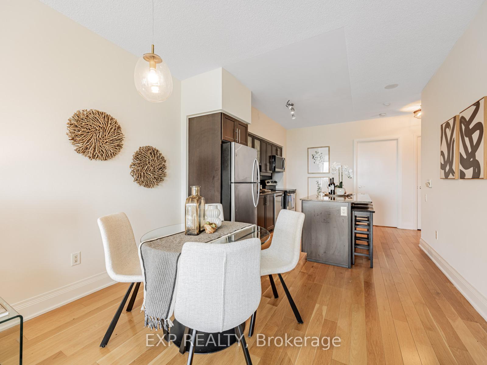 2 Bedrooms Condo at 2191 Yonge, Toronto For sale
