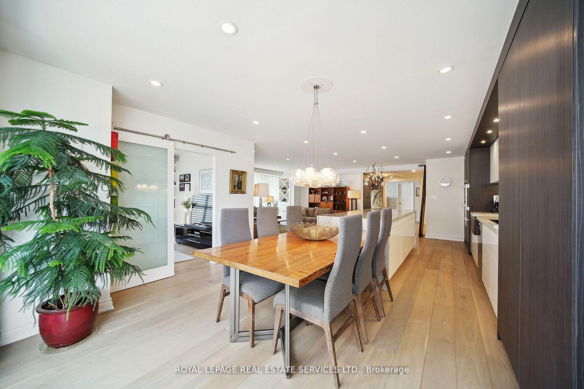 2 Bedrooms Condo at 480 Queens, Toronto For sale