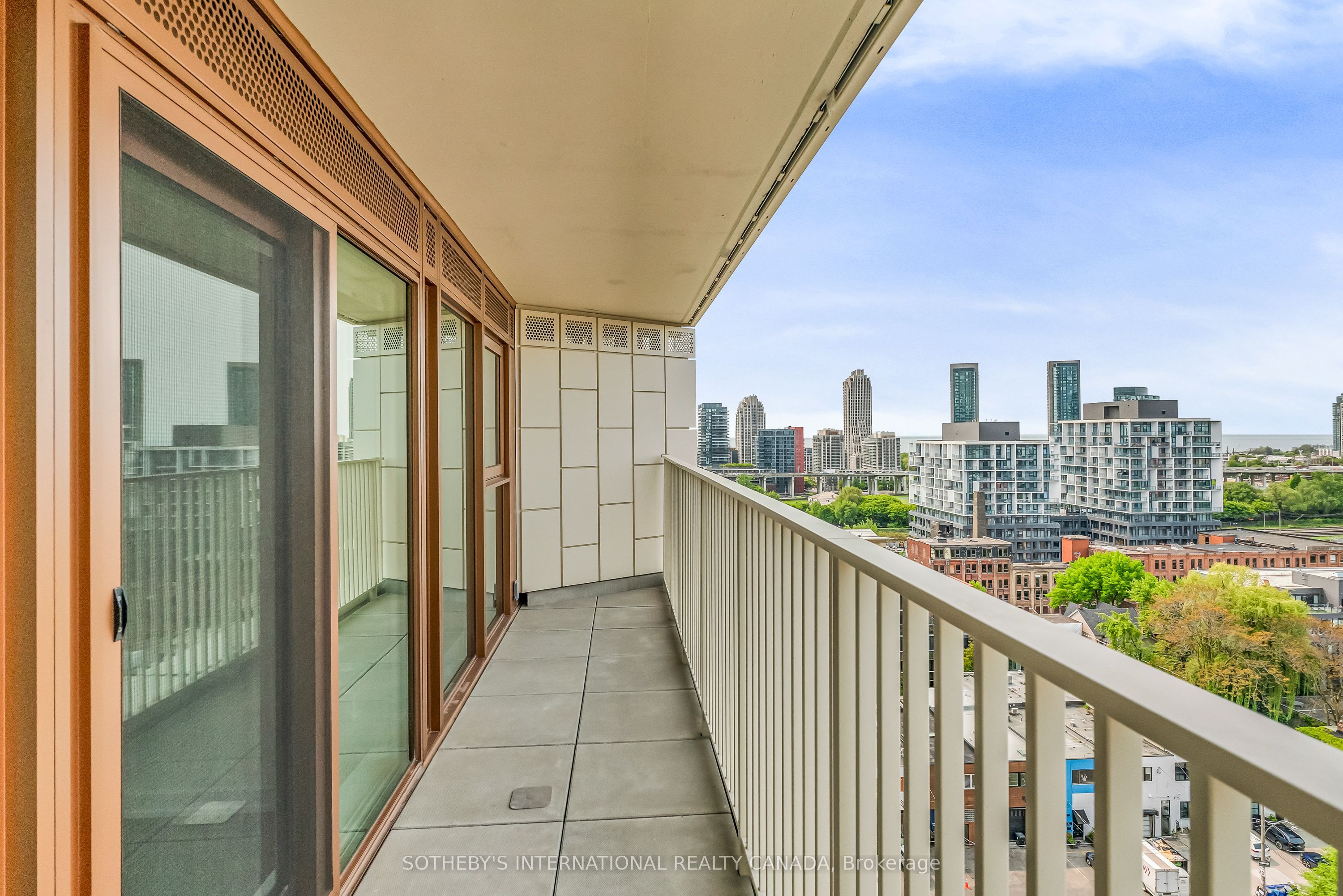 88 Bathurst Street, #1122
