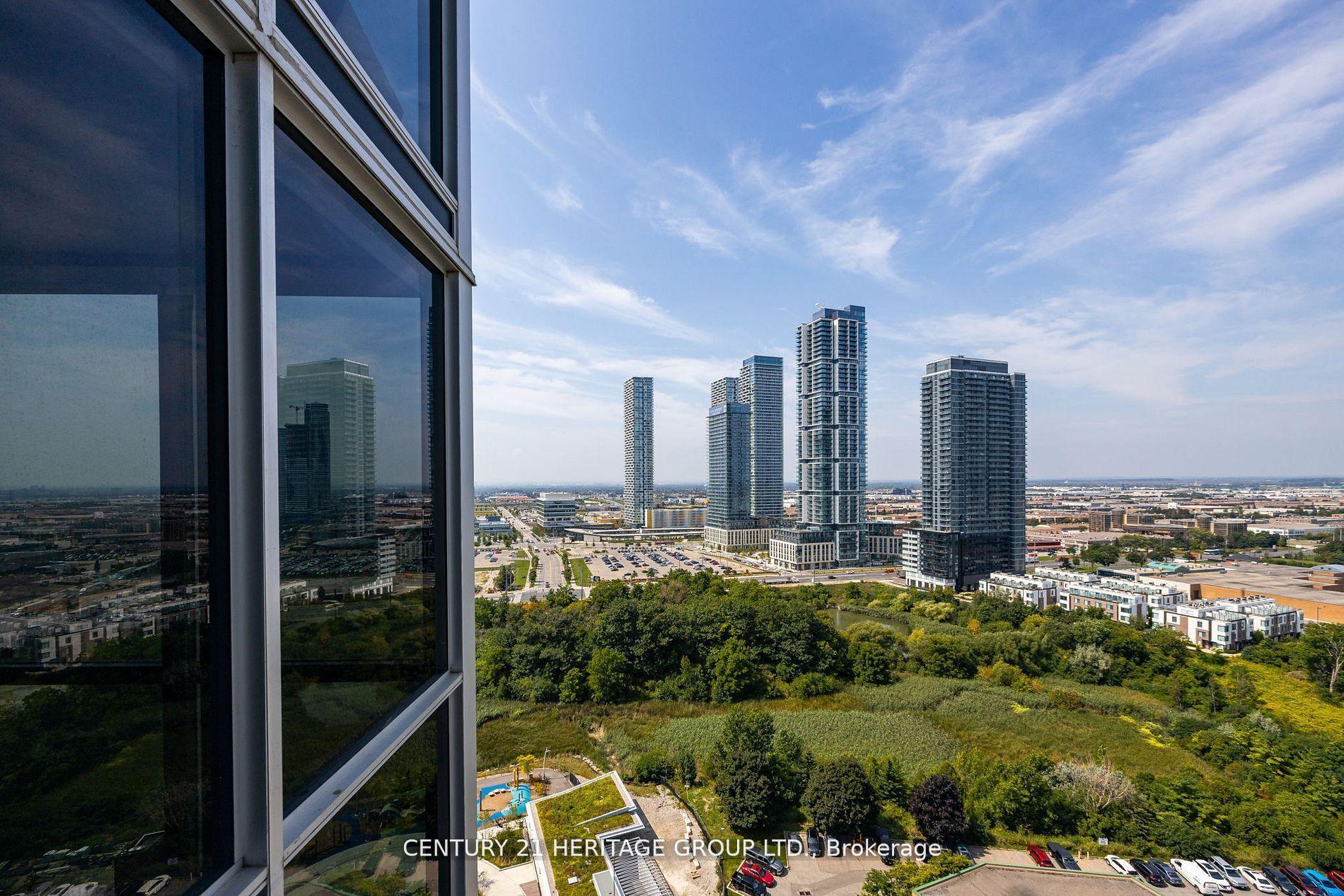 2 Bedrooms Condo at 2916 Highway 7, Vaughan For sale