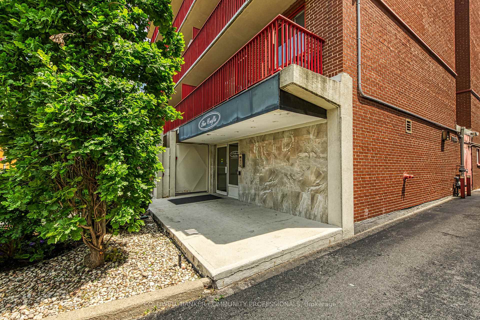 1 Bedroom Condo at 141 Catharine, Hamilton For sale