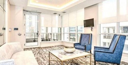 2 Bedrooms Condo at 36 Elm,  Mississauga For sale
