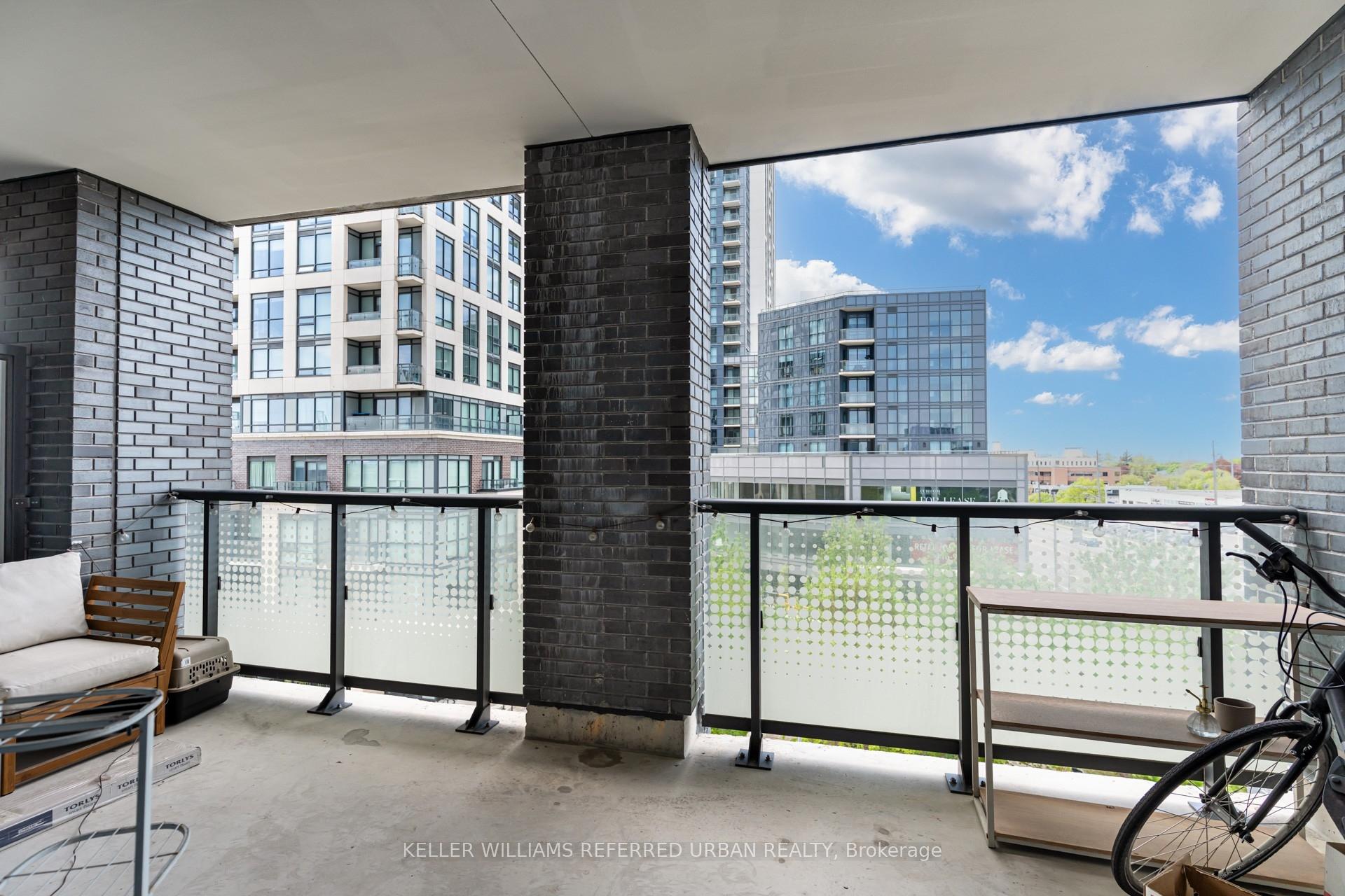 2 Bedrooms Condo at 30 Samuel Wood, Toronto For sale