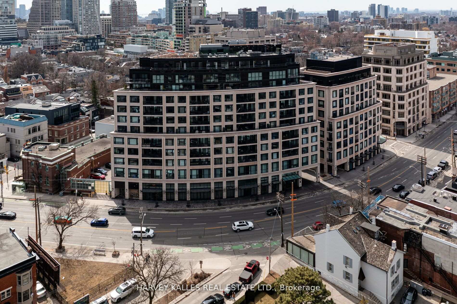 4 Bedrooms Condo at 181 Davenport, Toronto For sale
