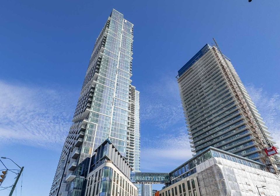 1000 Portage