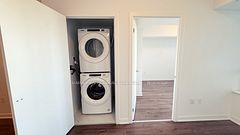 395 Dundas Street W 436