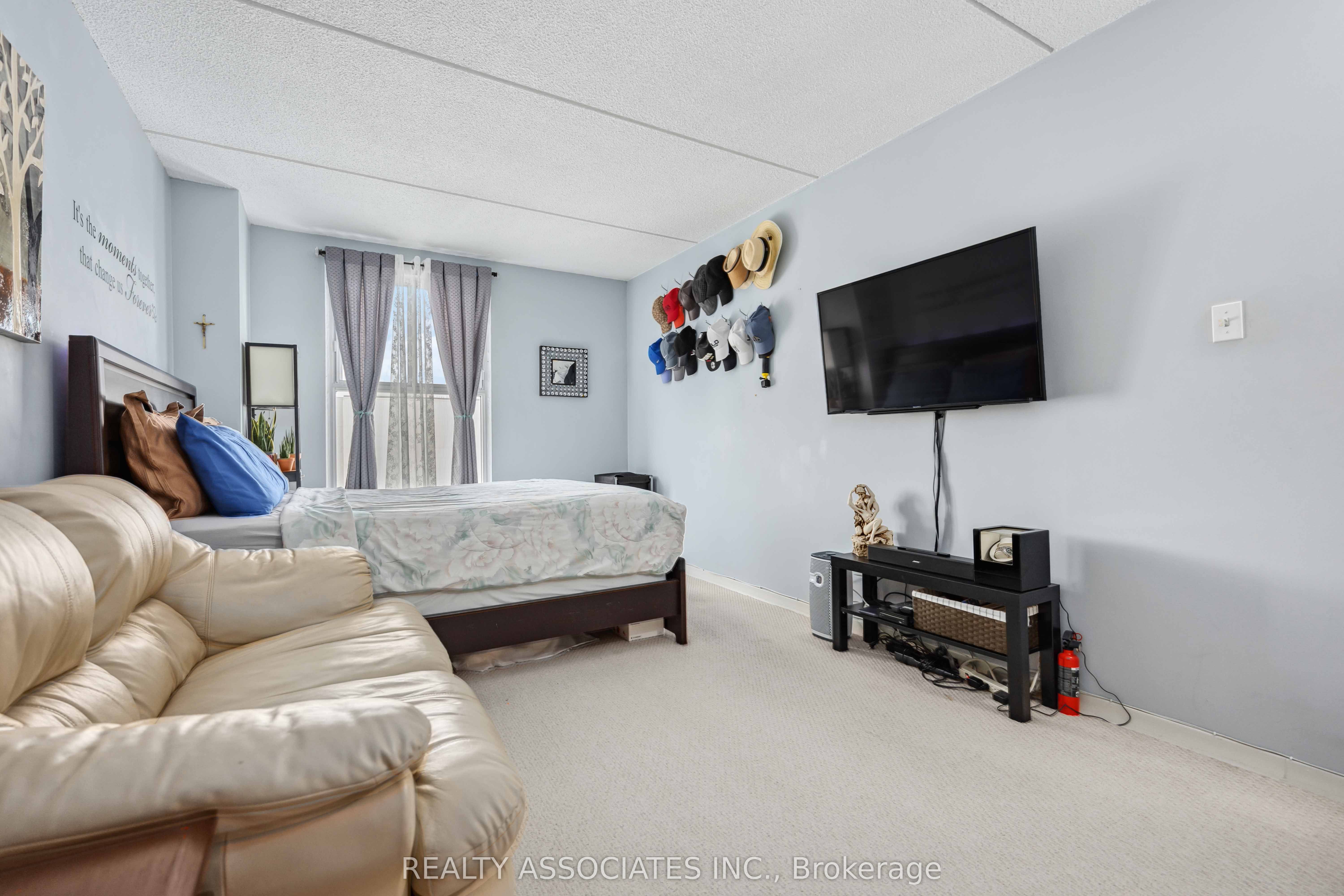 2 Glamorgan Avenue, #1014