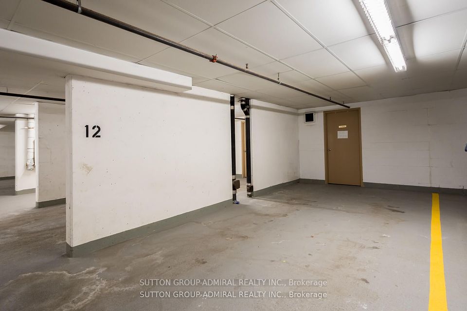 https://trreb-image.ampre.ca/Mklme2DH7lhqUjCFuRuEXD4YTLyCAdvOXtmRzNhE4pg/rs:fit:960:960/wm:.5:so:0:50:.4/wmsh:10/wmt:PHNwYW4gZm9yZWdyb3VuZD0nd2hpdGUnIGZvbnQ9JzY4Jz5TVVRUT04gR1JPVVAtQURNSVJBTCBSRUFMVFkgSU5DLiwgQnJva2VyYWdlPC9zcGFuPg/L3RycmViL2xpc3RpbmdzLzQxLzAzLzA2LzQ3L3AvNzI2MzhlYzItMWUyNy00MGZkLTkzMTItNTEyNDA2YzlmN2E0LmpwZw.jpg