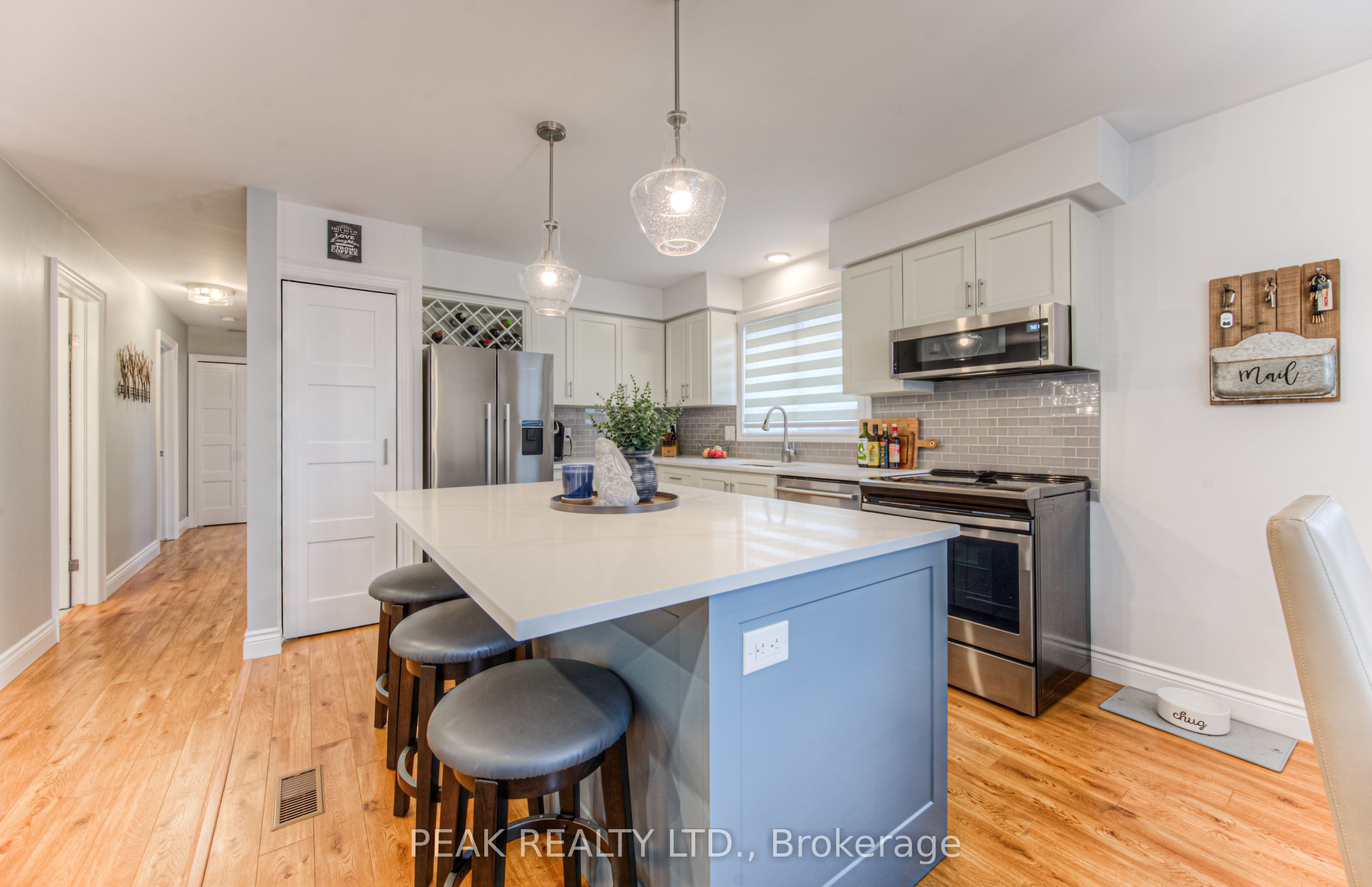 7 Ashley Court, Kitchener, ON N2E 2Z6