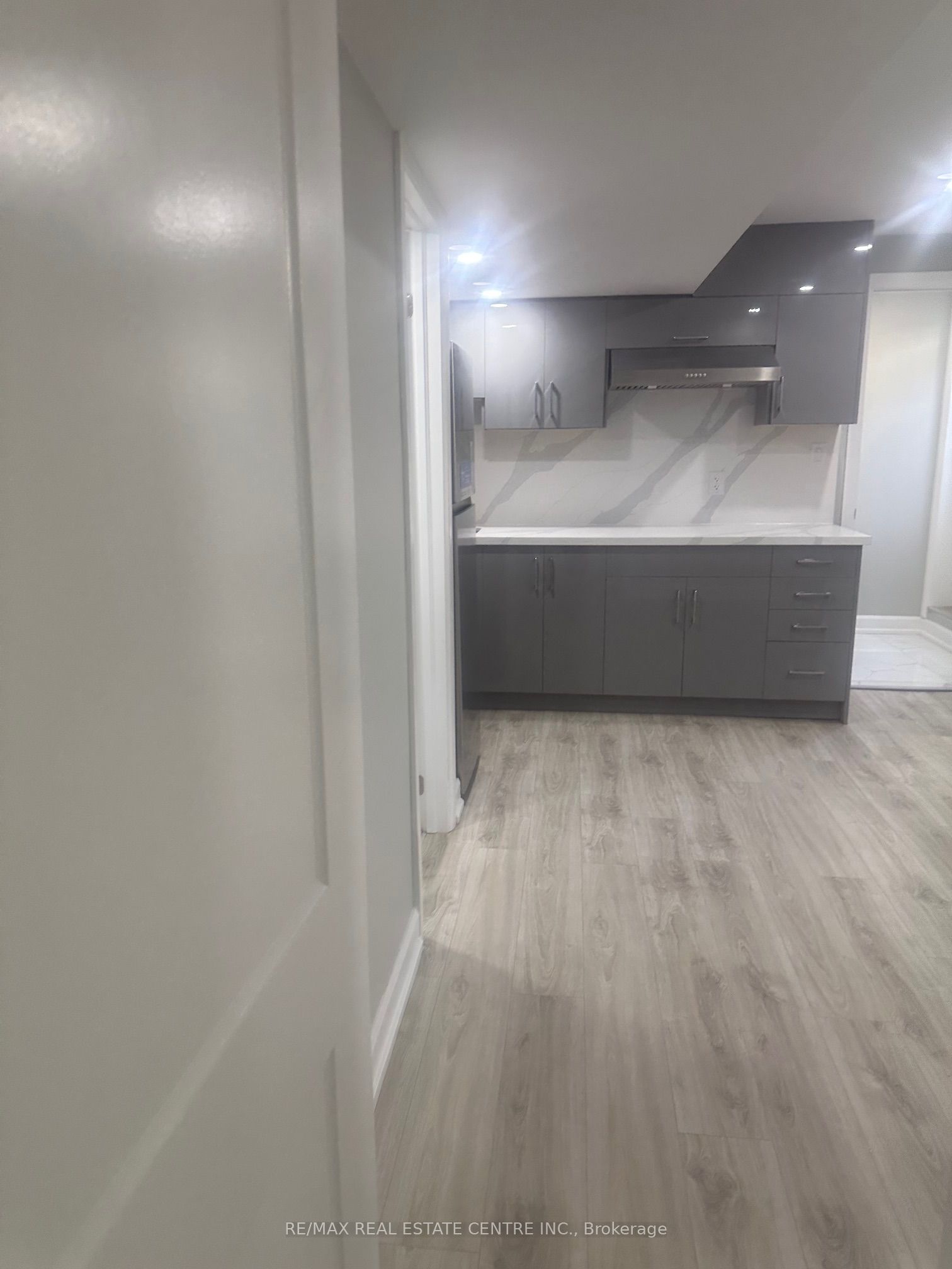 1529 Portsmouth Place, #Lower