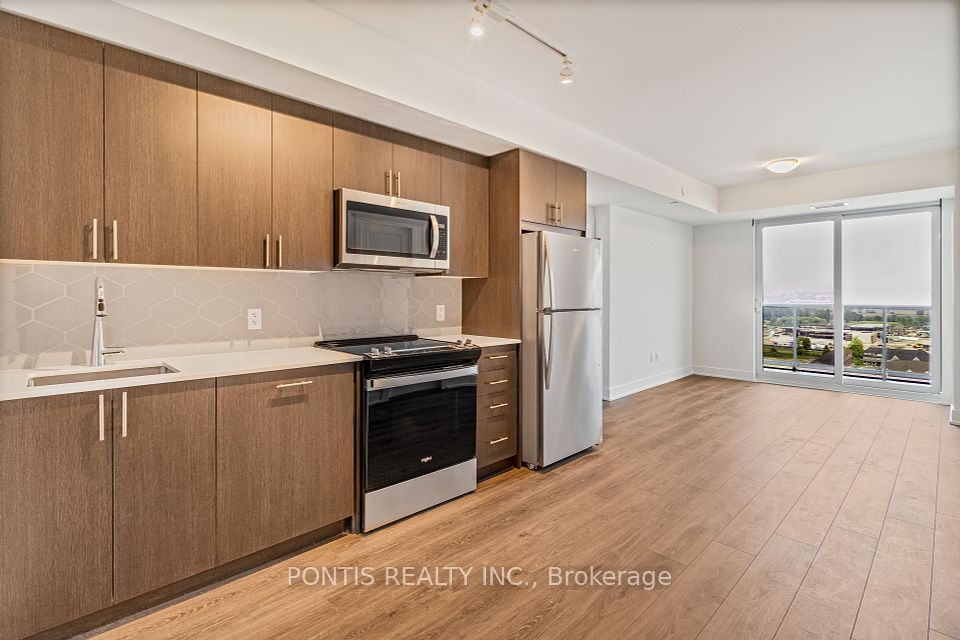 2545 SIMCOE Street