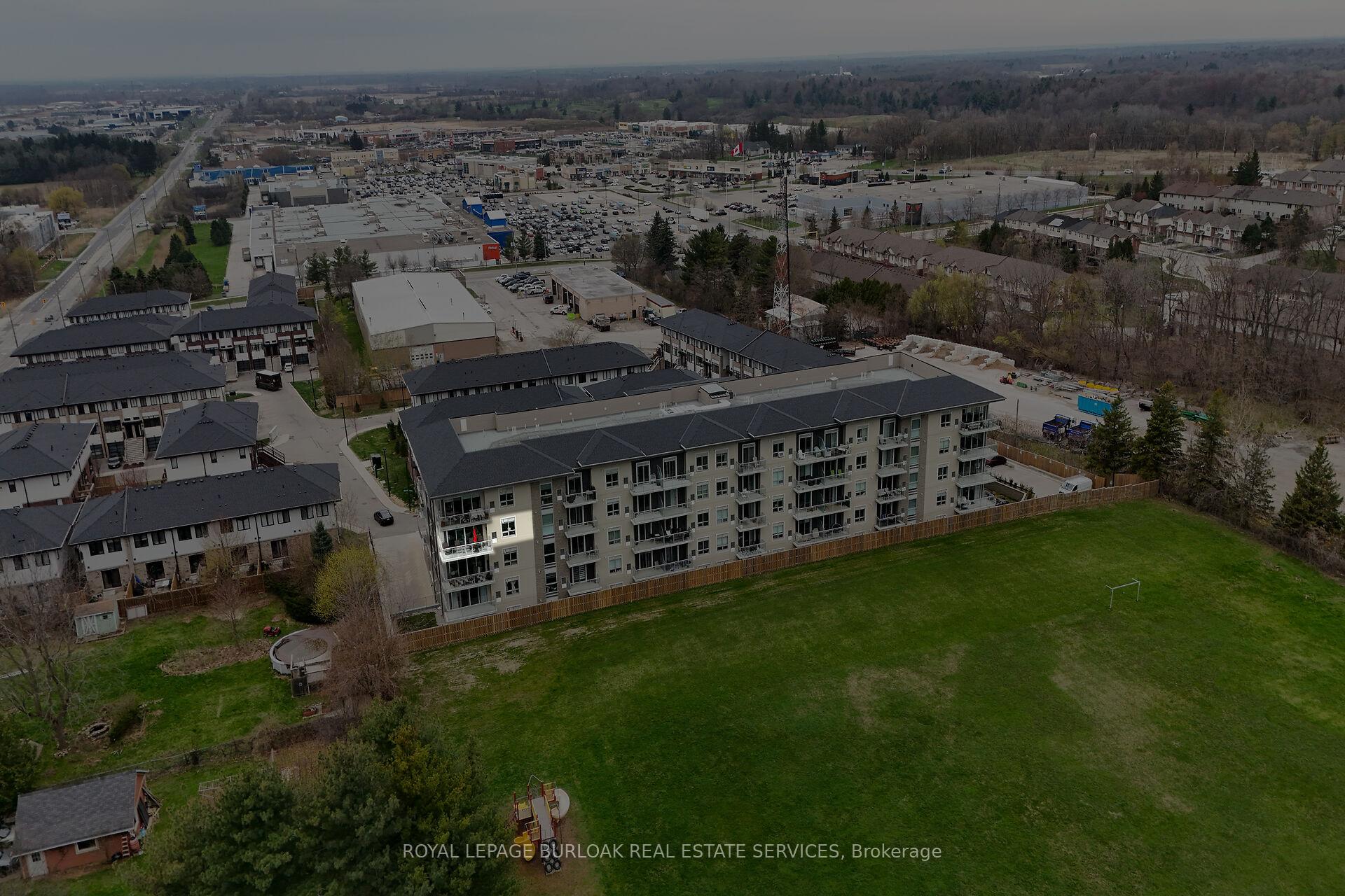 2 Bedrooms Condo at 16 Markle,  Hamilton For sale