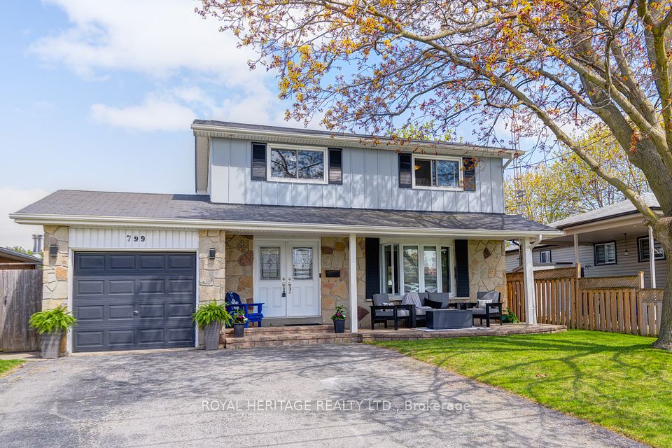 799 Oliva Street, Pickering, ON L1W 2V9